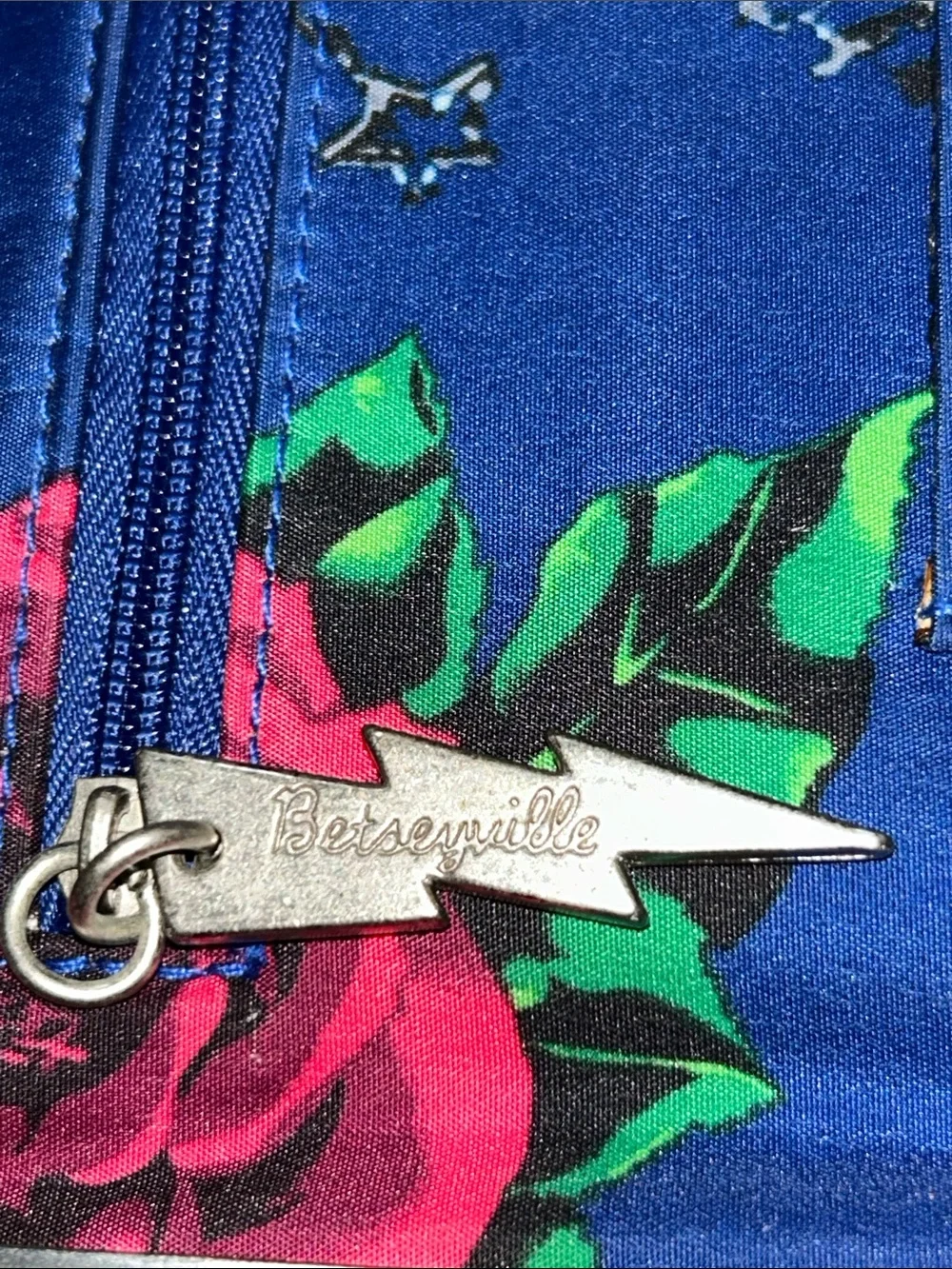 Betseyville by Betsey Johnson Floral Kiss Lock Wallet Clutch Blue Pink Roses